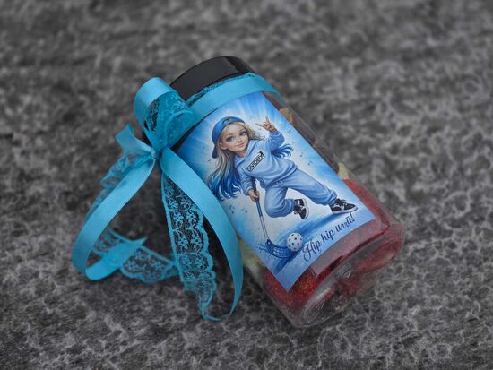 Personalizēts mikss ar karikatūru pēc reāla foto